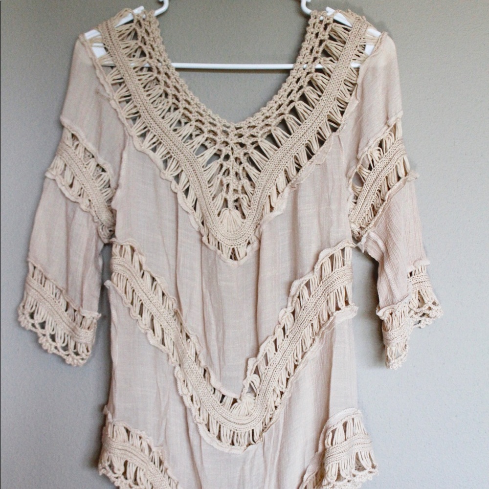 Cute flowy shirt